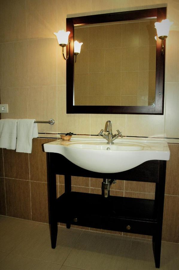Apartamentos Sancho IV Cortegana Ngoại thất bức ảnh
